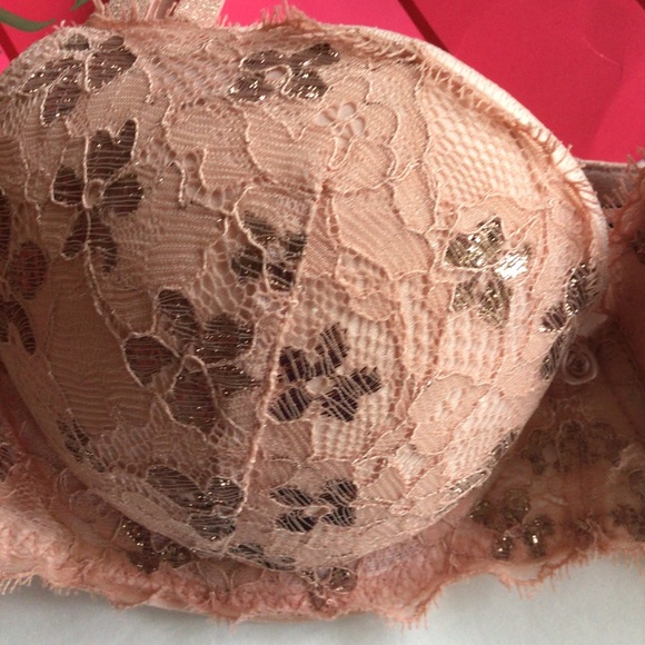VICTORIAS SECRET DREAM ANGELS DEMI BRA SIZE 32D - Picture 3 of 15